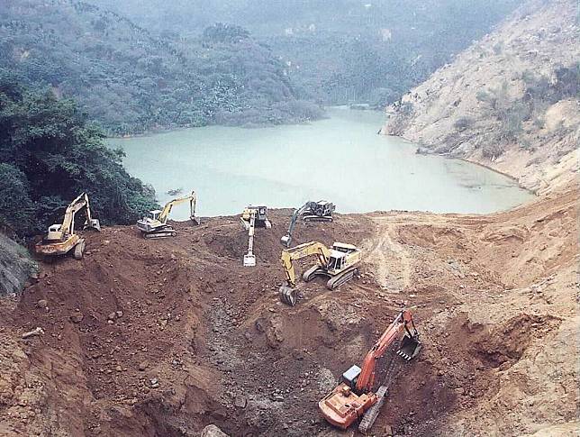 921大地震，「震爆點」南投縣國姓鄉南港村的九份二山，瞬間移位坍塌走山，造成偃塞湖。（中時資料照 季志翔攝）（中時資料照 季志翔攝）