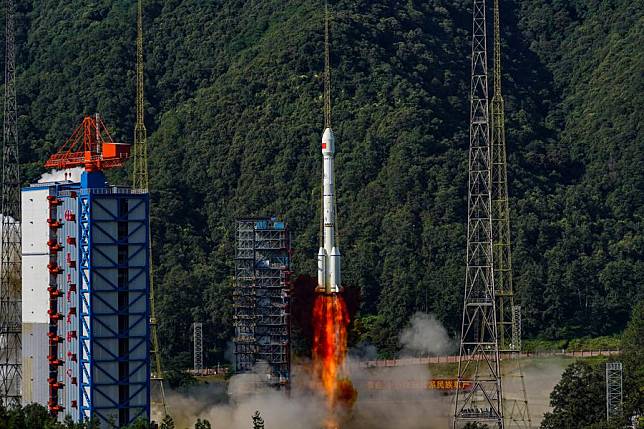 The 59th and 60th satellites of the BeiDou system are launched at 9:14 a.m. (Beijing Time) by a Long March-3B carrier rocket and the Yuanzheng-1 (Expedition-1) upper stage attached to the carrier rocket from the Xichang Satellite Launch Center in southwest China's Sichuan Province, Sept. 19, 2024. (Photo by Yang Xi/Xinhua)