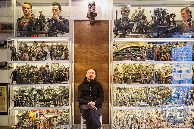 陳奕仁的辦公室裡陳列他多年來收藏、數量龐大的公仔玩具。