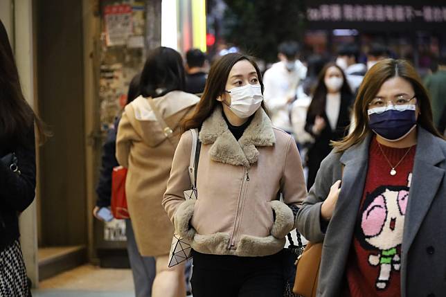 現時寒冷天氣警告現正生效，天文台指今早市區氣溫普遍下降至10度左右。(資料圖片)