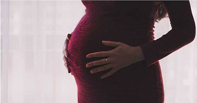 少女懷孕產檢　醫生一句話讓「孩子的爹」遭起訴