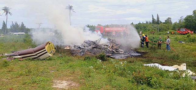 เฮลิคอปเตอร์สำนักงานตำรวจแห่งชาติ ตกที่ประจวบฯ ดับหลายราย