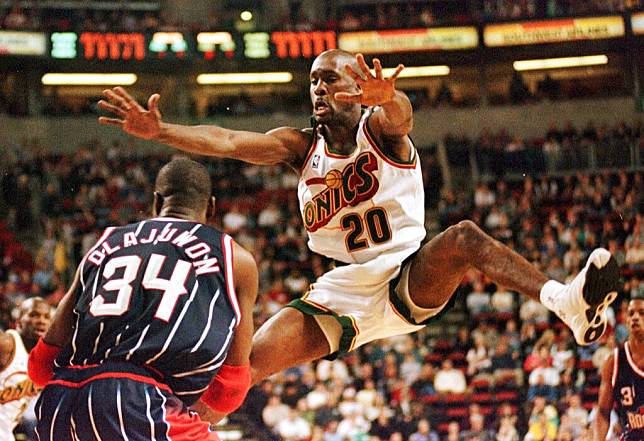 「手套」Gary Payton。(圖片來源 LINE TODAY：AP/達志影像）  
