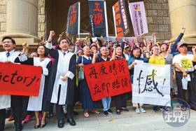 2007年，林永頌組律師團替RCA罹癌員工辯護，多年後終於奇蹟似勝訴，但至今僅一部分定讞，訴訟仍持續中。（資料照片，林煒凱攝）