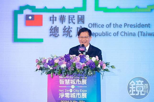 總統府祕書長林佳龍未在首批新內閣名單中，引發不少人替他叫屈。