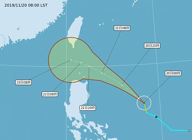 鳳凰颱風預估在週五(22日)進入巴士海峽後，有接近台灣南部陸地的可能性。(中央氣象局)