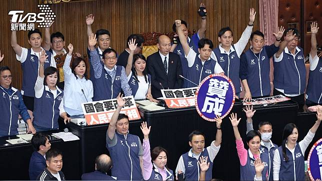 立法院日前審查國會職權法案，朝野再爆出衝突。（圖／葉志明攝）