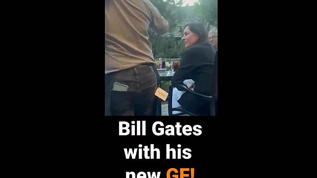 微軟創辦人比爾蓋茲被目擊，與新女友寶菈、3名子女一起吃飯。（圖／翻攝自推特影片）