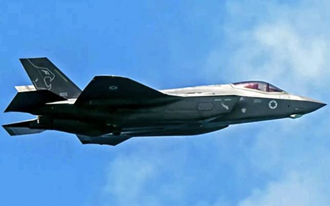 美國 2023 年擁有全球最大的現役戰機數量，超過 5,189 架。圖為 F-35 隱形戰機。 圖：翻攝自綠樹林子