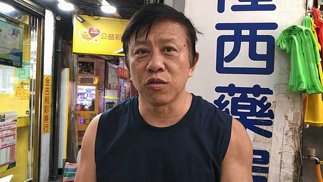 有民眾指出，在基隆廟口購買泡泡冰，吃到見底卻見蟑螂腳。陳姓業者（圖）13日受訪時向顧客道歉，並決定停業2天，徹底清潔消毒。中央社記者王朝鈺攝115年7月13日