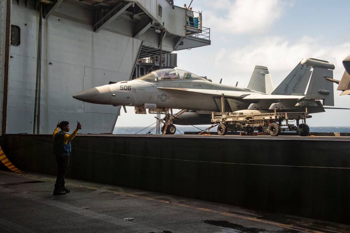 伊朗若封鎖荷莫茲海峽陳寶郎：油價每桶上看130到150美元| 信傳媒| LINE TODAY