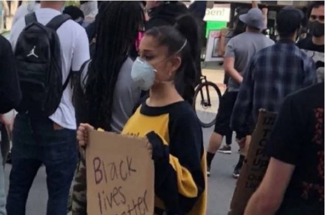 【美群星遊行抗議警暴】Ariana Grande  MGK與示威者並肩