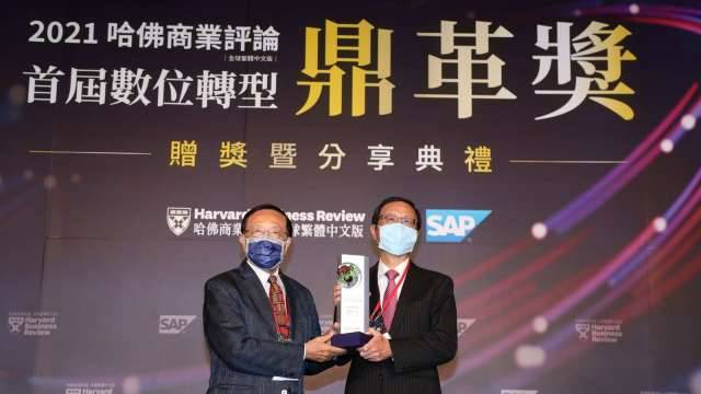 金融業第一！中國信託銀行勇奪數位轉型三項大獎
