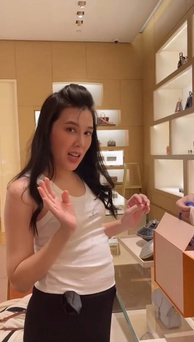 ไม่ธรรมดา