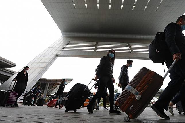 The convicted man passed through Shenzhen Bay port on March 8, a month after quarantine rules came in for people arriving from north of the border. Photo: Felix Wong