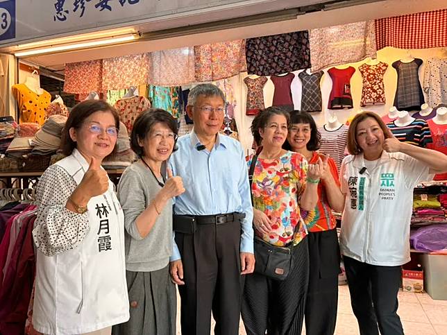 ▲民眾黨前主席柯文哲與妻子陳佩琪、民眾黨宜蘭縣長參選人陳琬惠前往羅東中山公園福德廟參拜。（圖／民眾黨提供）