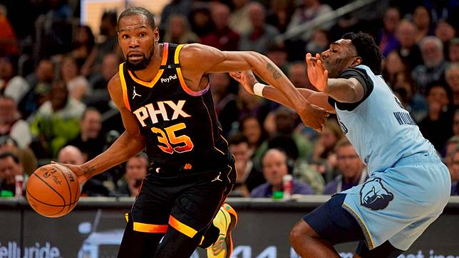 鳳凰城太陽隊球星「KD」杜蘭特（Kevin Durant）達陣生涯3萬分成就。美聯社