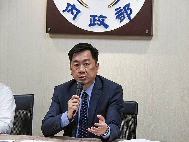 前行政院發言人陳宗彥2023年2月遭爆曾接受酒店業者不當招待後，黯然遞出辭呈。（圖：張柏仲攝）