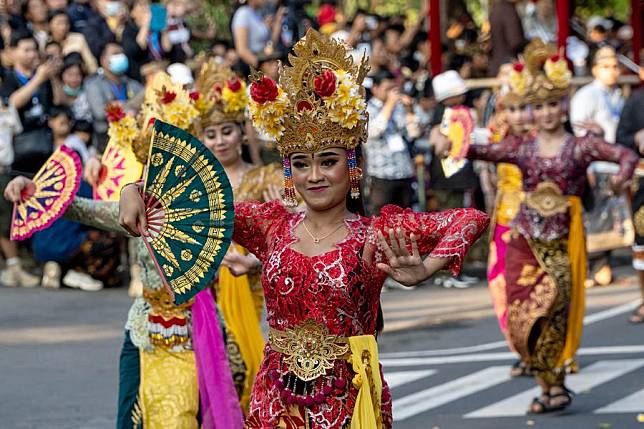 Performers parade during the Bali Arts Festival 2024 in Denpasar, Bali, Indonesia, June 15, 2024. (Photo by Dicky Bisinglasi/Xinhua)