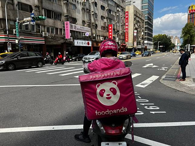 foodpanda 推出不少優惠碼。(圖／資料照片，記者張勵德攝)