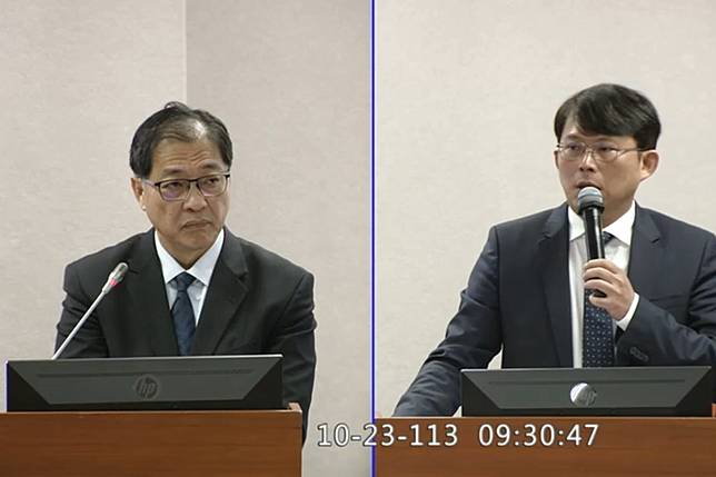 民眾黨立委黃國昌（圖右）要求將依托咪酯，列為二級毒品，法務部長鄭銘謙（圖左）回應，年底或本會期前把它升級至二級毒品。（圖片來源／立法院議事轉播IVOD）