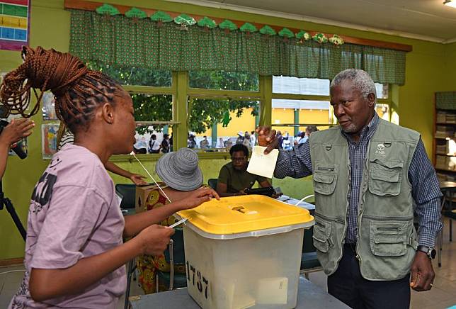 A man casts his ballot at a polling station in Windhoek, Namibia, Nov. 27, 2024. (Photo by Ndalimpinga Iita/Xinhua)