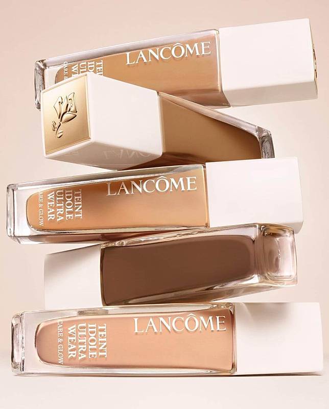 LANCÔME TEINT IDOLE ULTRA WEAR CARE & GLOW FOUNDATION