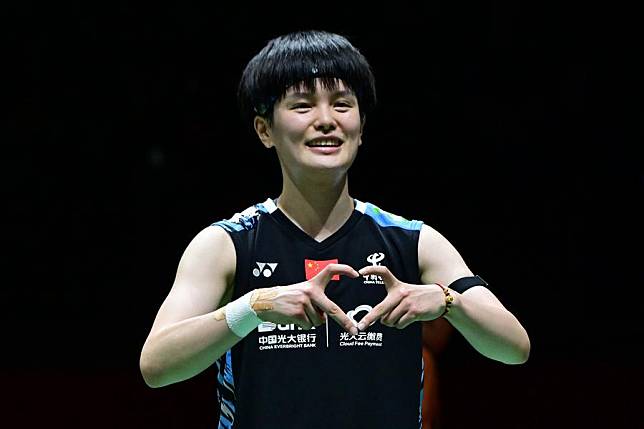 Wang Zhiyi celebrates after winning the women's singles final against Pusarla V. Sindhu at the 2024 Malaysia Masters in Kuala Lumpur, May. 26, 2024. (Photo by Chong Voon Chung/Xinhua)