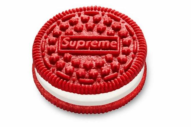 Supreme recently announced its collaboration with the biscuit brand Oreo. Photo: @Oreo/Twitter