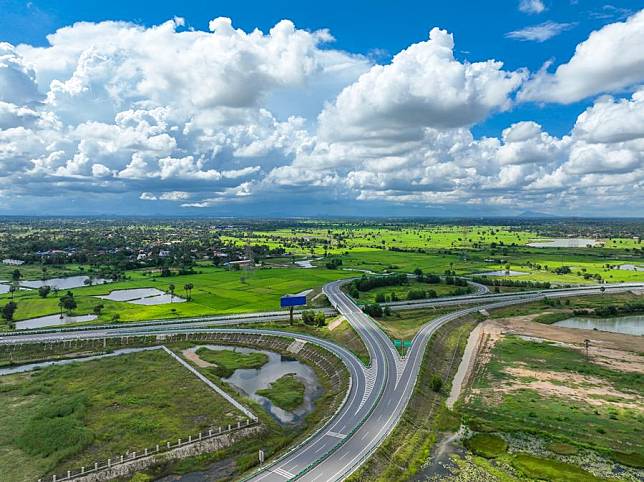 An aerial drone photo taken on Sept. 25, 2024 shows a section of the Phnom Penh-Sihanoukville Expressway in Kampong Speu province, Cambodia. (Cambodian PPSHV Expressway Co., Ltd./Handout via Xinhua)