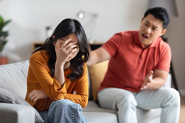 言語暴力│貶低│指責│諷刺│羞辱│煤氣燈操控