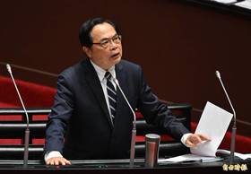 審計長陳瑞敏赴立院就總決算審計提出報告。(記者劉信德攝)