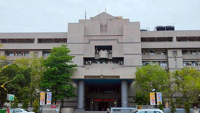 高雄地檢今（13日）指出，台灣里涉及洗錢犯罪，黃姓負責人等6人已聲押獲准。高雄地檢外觀。施書瑜攝