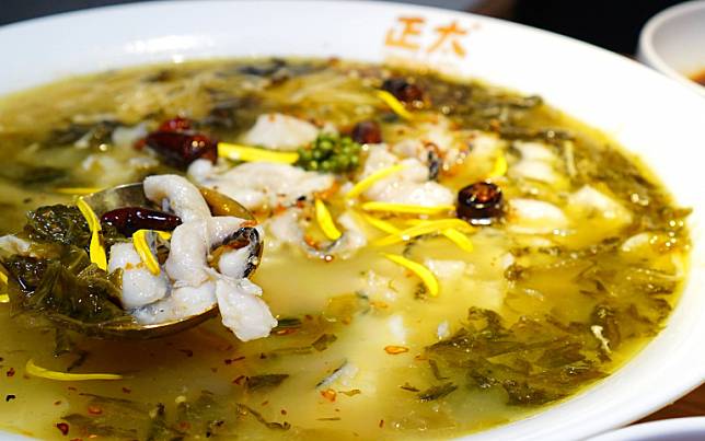 台北消夜新選擇　主打道地川式風味　正太酸菜魚進駐東區、開幕贈涼菜