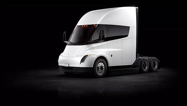 Tesla Semi Truck 電動拖車頭