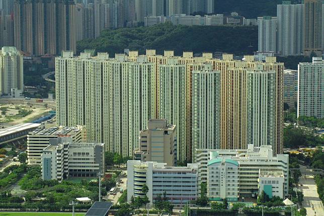 Angry residents surrounded the management office at Richland Gardens in Kowloon Bay after the access codes were changed. Photo: Wikipedia