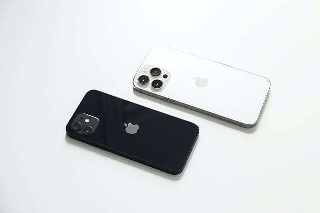 ▲Apple新款iPhone 13系列9月24日才正式開賣，卻於10月底就傳出部分通訊業者的門市價格調降。（圖／業者提供）