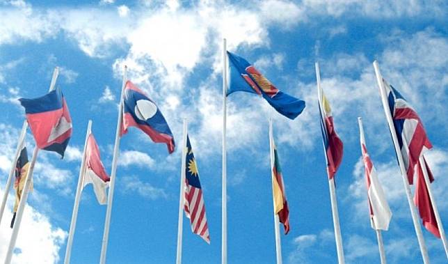 東南亞國家協會(ASEAN)主席國印尼8日表示，東協將於南海舉行首次的聯合軍事演習。(圖：ASEAN)