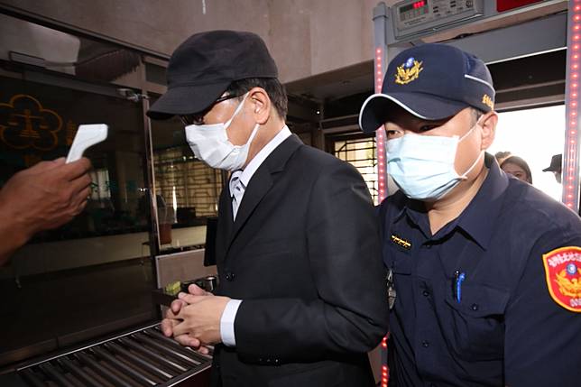 台北地院8日審理立委趙正宇更裁，喻令收押禁見。（陳愷巨攝）
