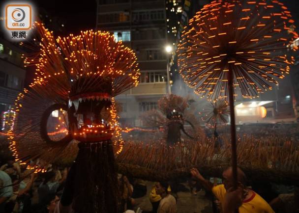 配合大坑舞火龍10.5起封路及改道 中秋節當日港鐵通宵行駛 | on.cc 東網 | LINE TODAY