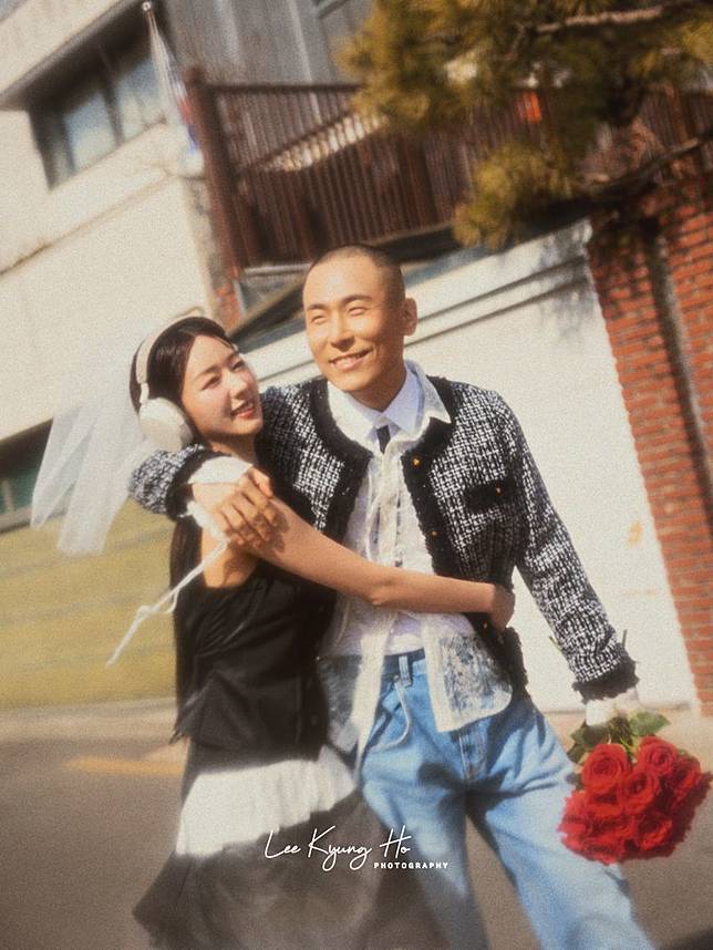 Apink 普美與Rado婚紗照超甜蜜。（翻攝leekyungho IG）