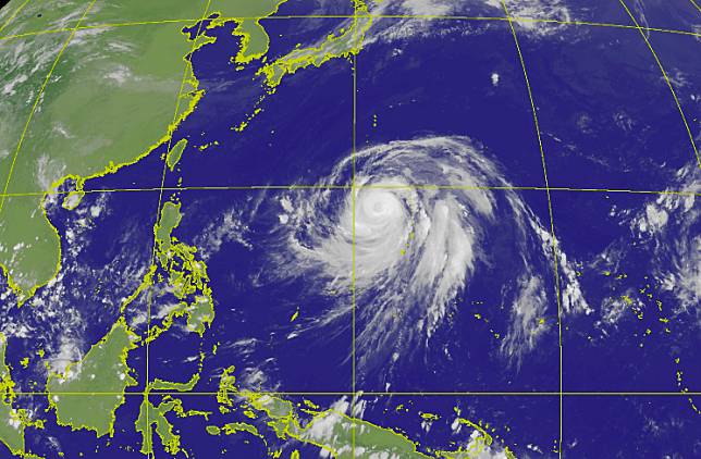 日本氣象公司表示，從衛星雲圖可看出外圍雲系幾乎呈現圓形，颱風眼雖然非常小卻很清晰，顯示出哈吉貝的強度。