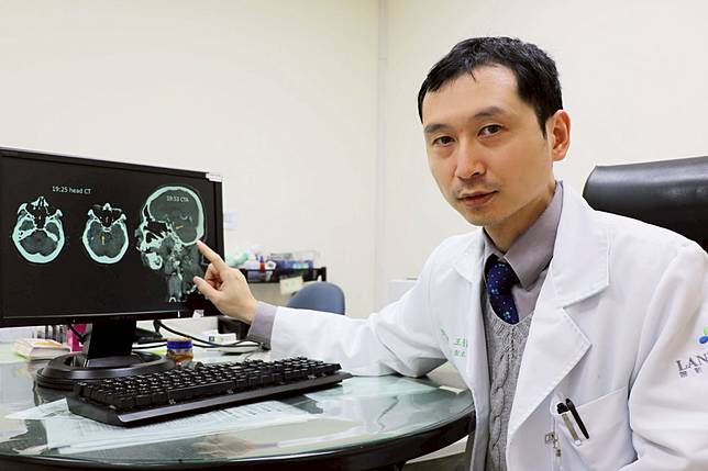 聯新國際醫院神經內科醫師王景益。圖：聯新國際醫院提供