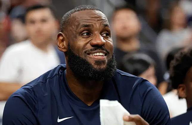 「詹皇」LeBron James再次參加奧運之旅，他近期在受訪時暗示自己不會參加4年後的洛杉磯奧運，同時也表示若讓自己可以再選擇一個奧運項目參加，他會選擇田徑4X100公尺接力