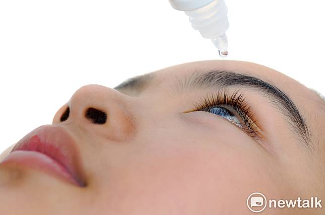 食藥署提醒，點眼藥水時使用時不要碰觸藥瓶瓶口，也應避免將瓶口直接接觸眼睛。    圖：新頭殼資料照