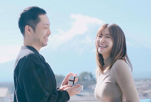 女星吳怡霈2023年和日本老公AKIRA（桑原）結婚，時常在社群分享生活。（圖／攝自IG@wuipei）