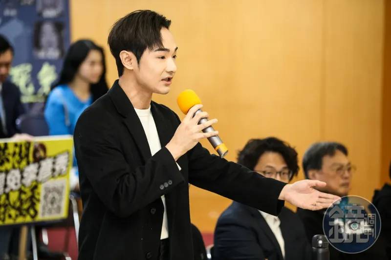 遭中國懸賞通緝！八炯笑「一睡醒變沈伯洋」 網聲援喊：恭喜要光宗耀祖了 | 鏡週刊 | LINE TODAY