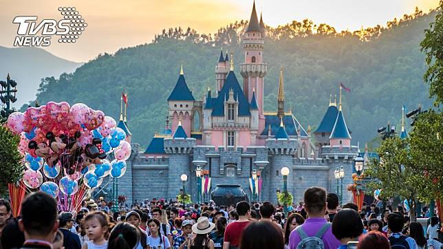 迪士尼樂園被許多大小朋友視為夢幻天堂。示意圖／TVBS