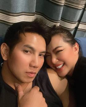 รู้แล้วอึ้งเลย! อายุที่แท้จริงของ ก็อต อธิป สามีหนุ่มกล้ามล่ำ บุ๋ม ปนัดดา | The Bangkok Insight | LINE TODAY