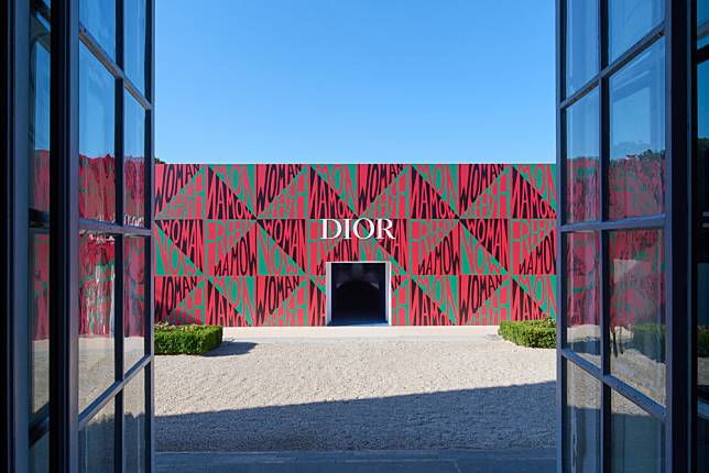 Dior 2024-2025 秋冬高定羅丹博物館馬賽克